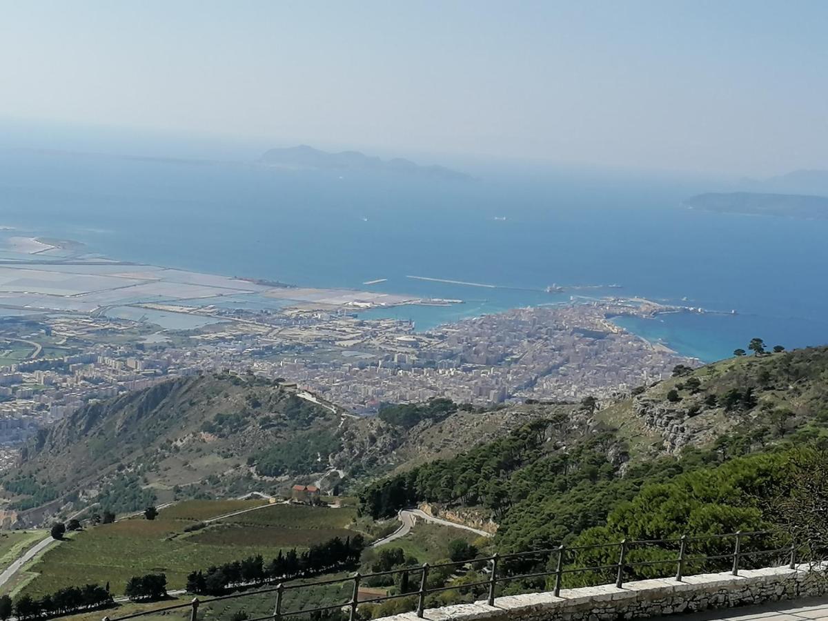 Ferienwohnung Le Rose Di Maria Trapani Exterior foto